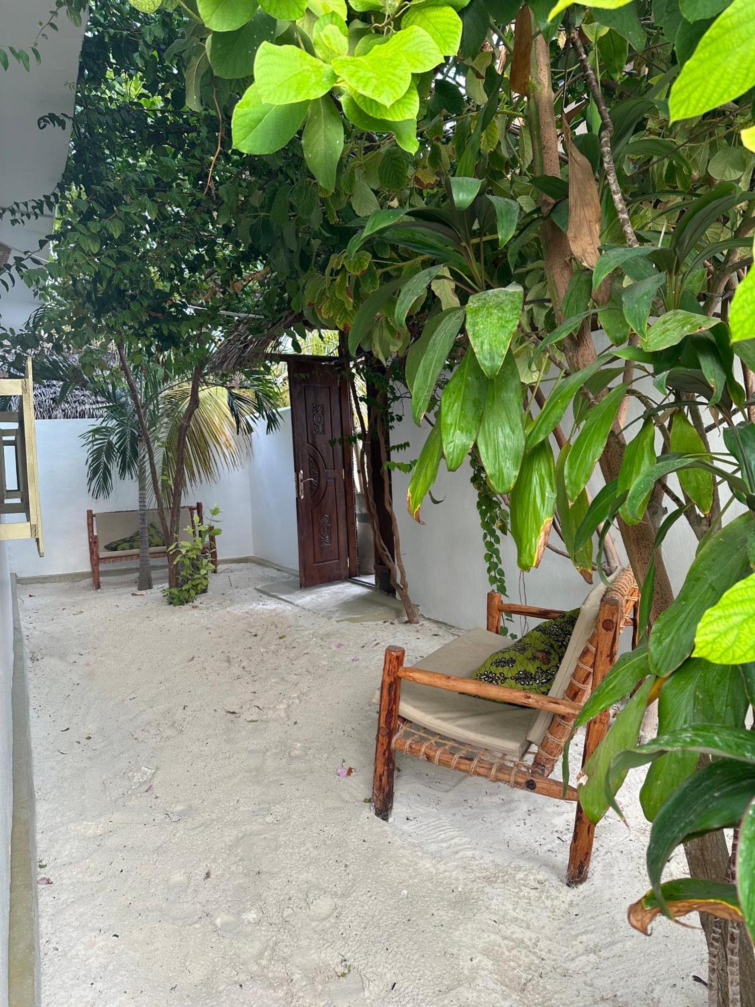 Mlango Paje House II Bed & Breakfast Bagian luar foto