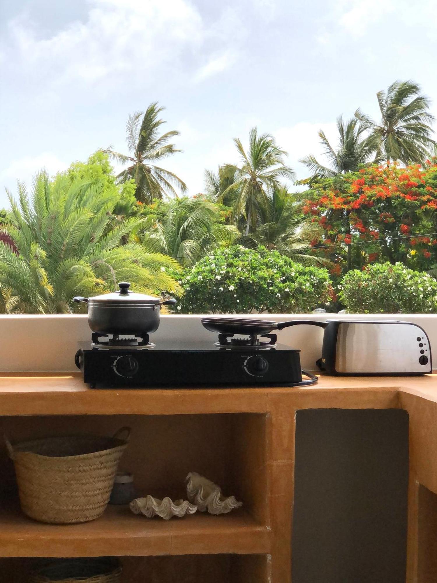 Mlango Paje House II Bed & Breakfast Bagian luar foto