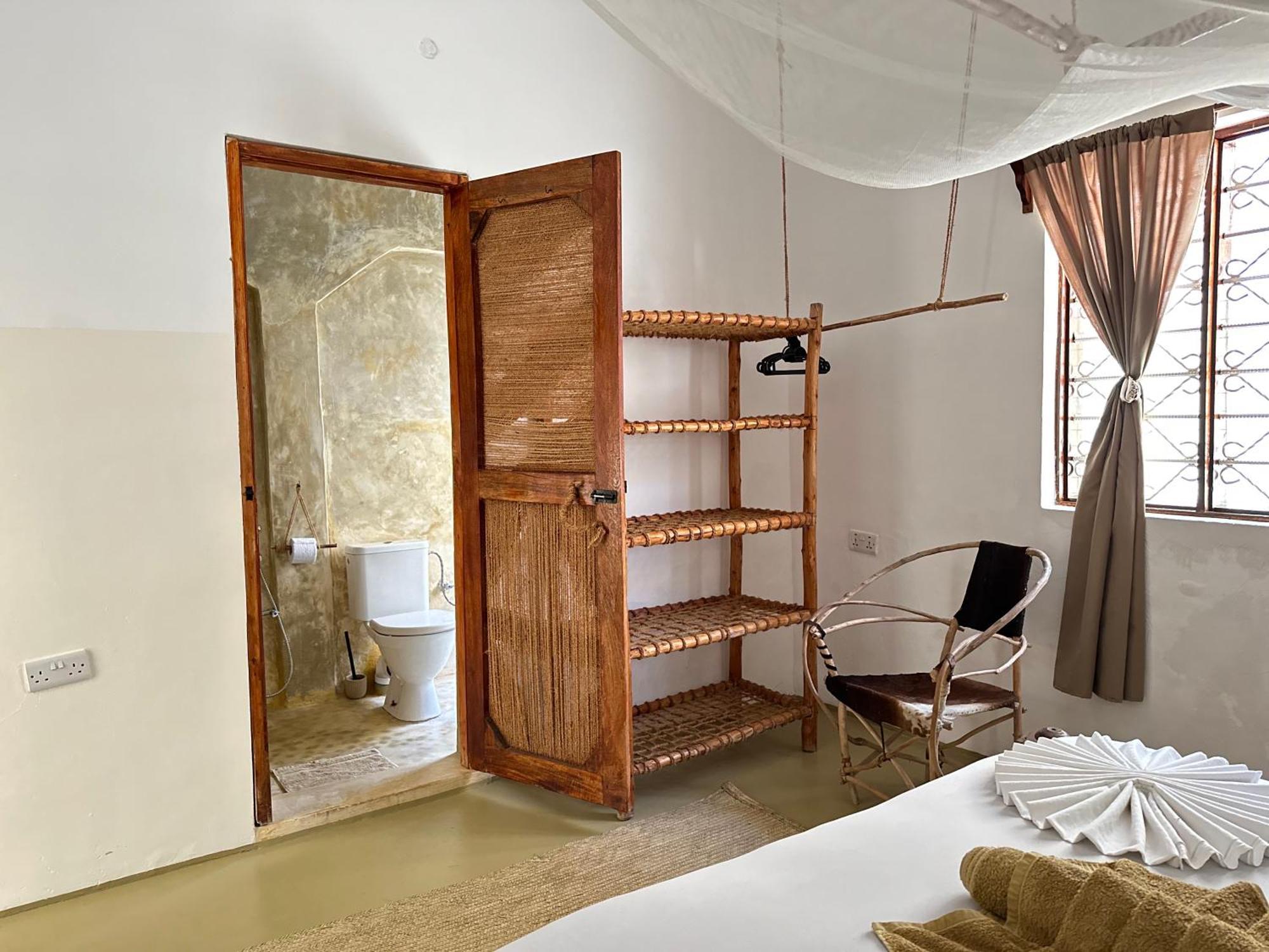 Mlango Paje House II Bed & Breakfast Bagian luar foto
