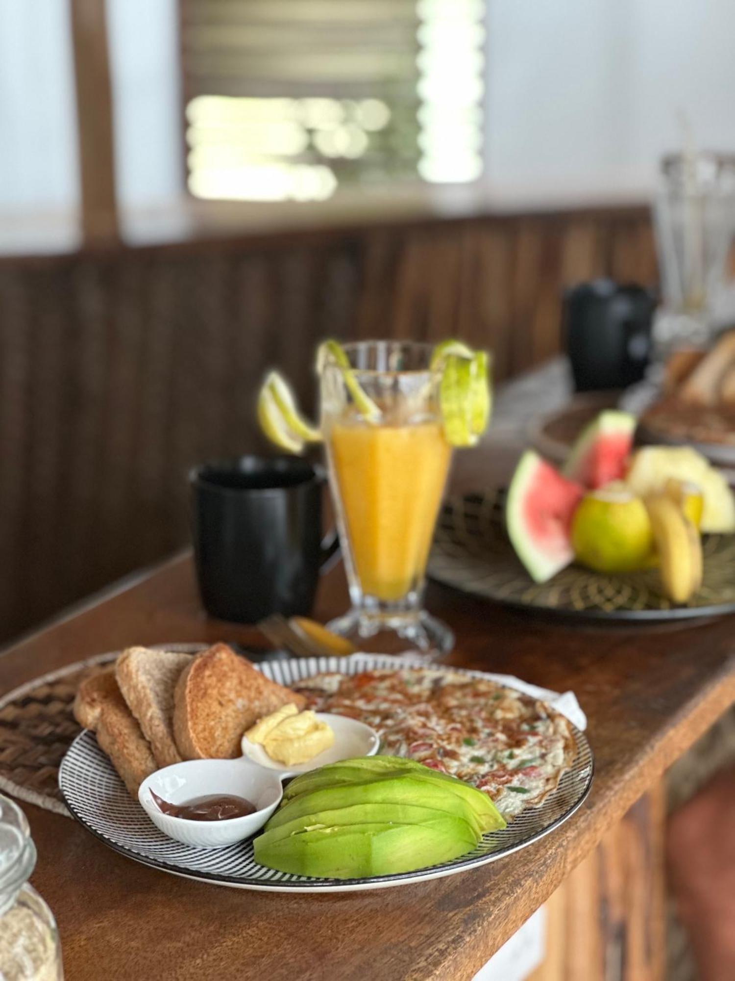 Mlango Paje House II Bed & Breakfast Bagian luar foto