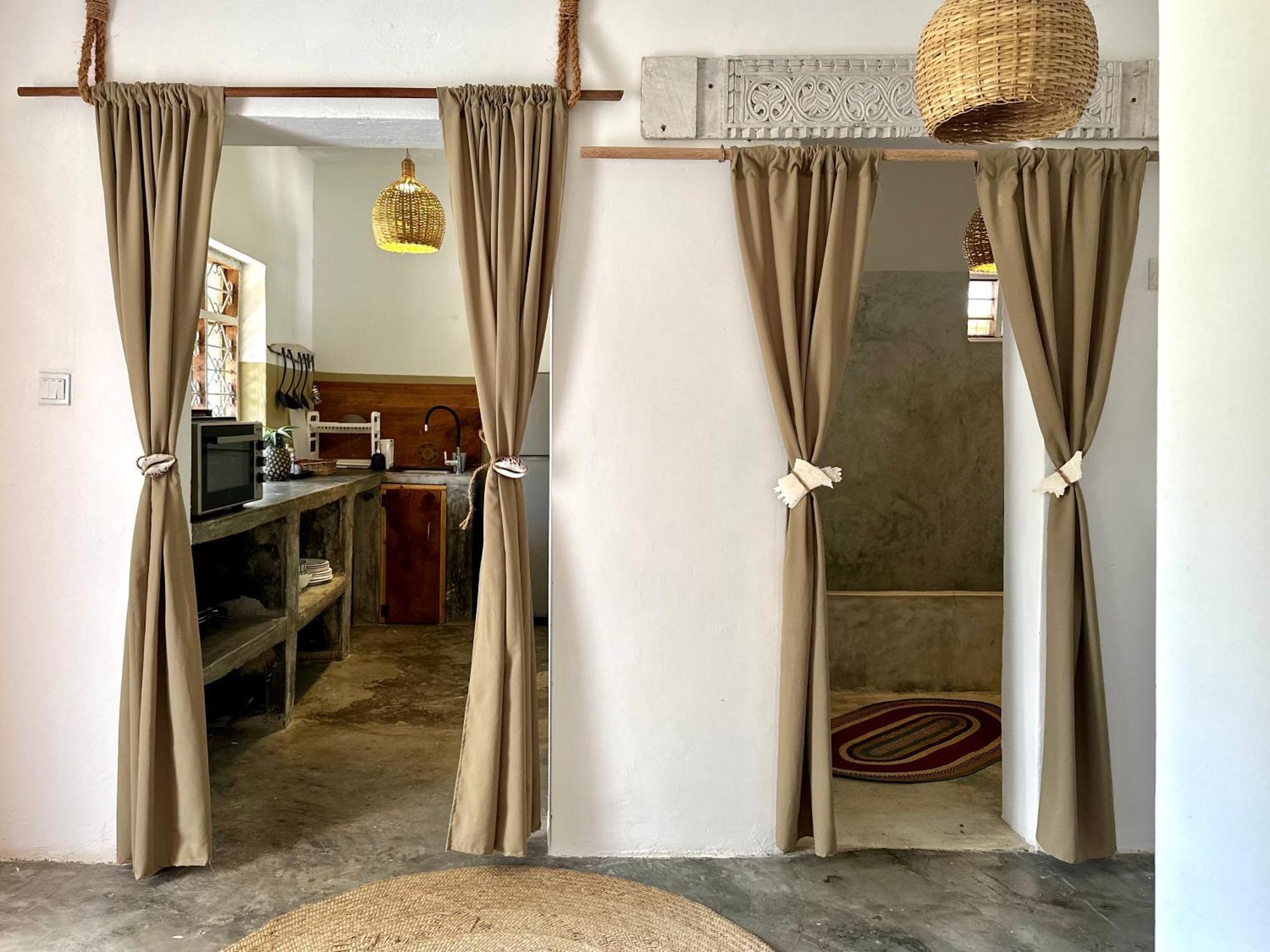 Mlango Paje House II Bed & Breakfast Bagian luar foto
